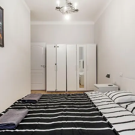 Hr45 Grandissimo 3-bedroom 2-bathroom *