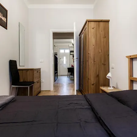 Hr45 Grandissimo 3-bedroom 2-bathroom Apartment Budapest