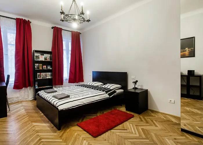 Hr45 Grandissimo 3-bedroom 2-bathroom *